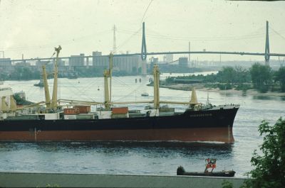 Hamburg_Harbor_03
